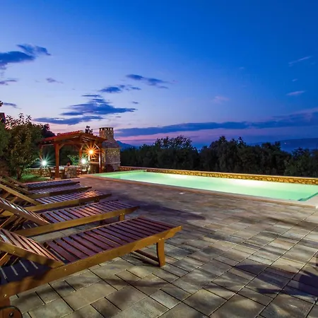 Stunning In Labin With Kitchen Apartman *