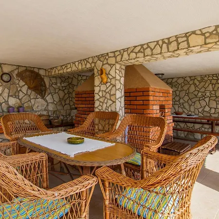 Stunning In Labin With Kitchen Apartman
