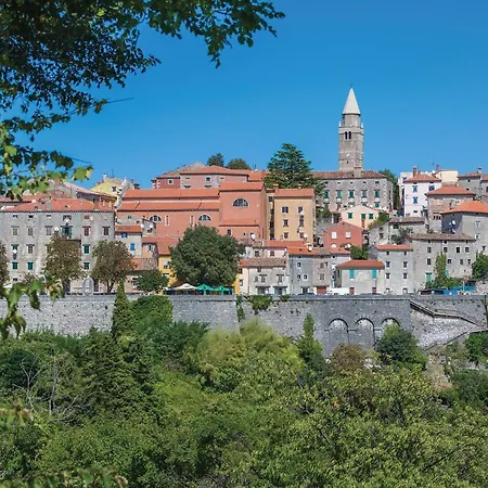 Stunning In Labin With Kitchen Apartman *