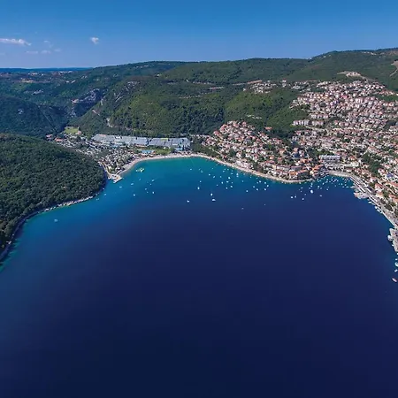Apartman Stunning In Labin With Kitchen *