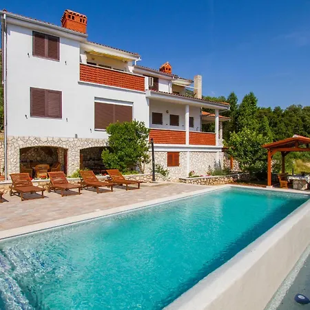 Stunning In Labin With Kitchen Apartman *