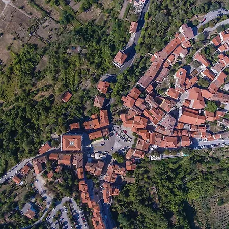 Stunning In Labin With Kitchen