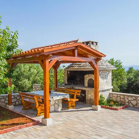Stunning In Labin With Kitchen